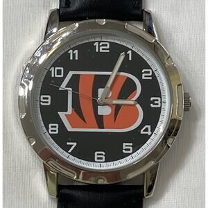 Cincinnati Bengals Men's Wrecker Series Sports Watch w/Black Leather Brand